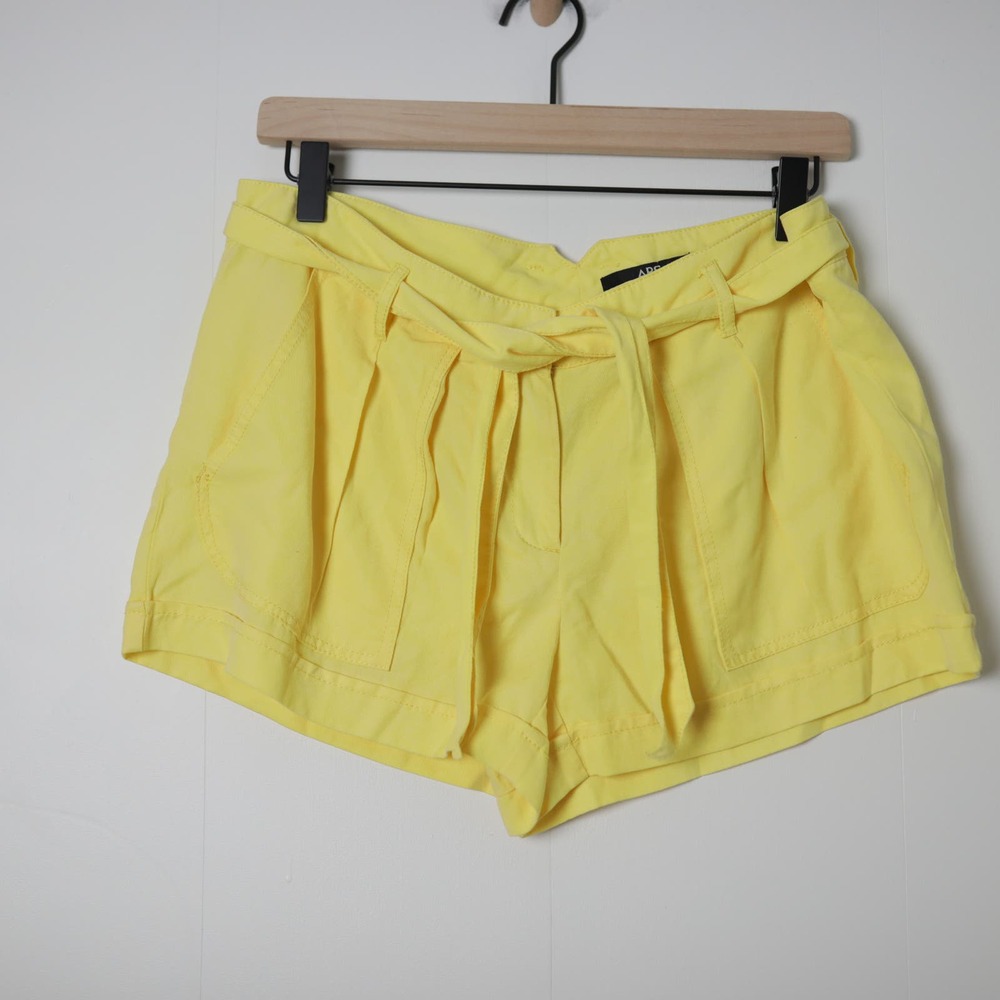 ABS Yellow Pleat Front Casual Shorts Size 8